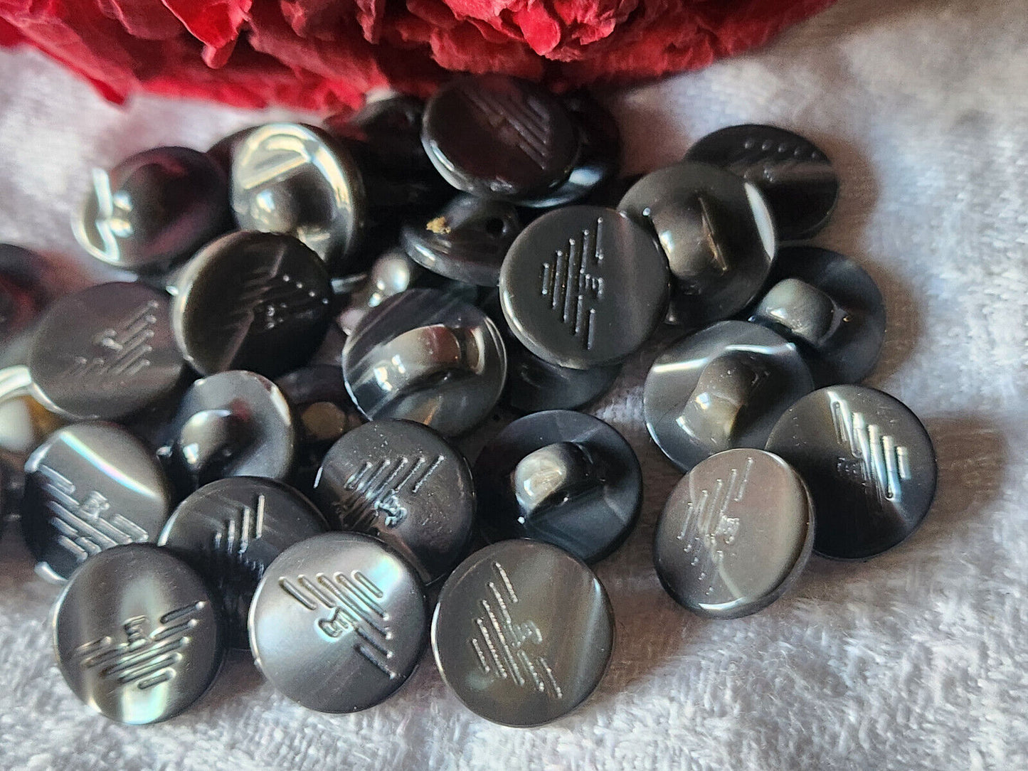 Lot 6 boutons vintage en nacre gris armani empario  pied 1,1 cm ref 3313