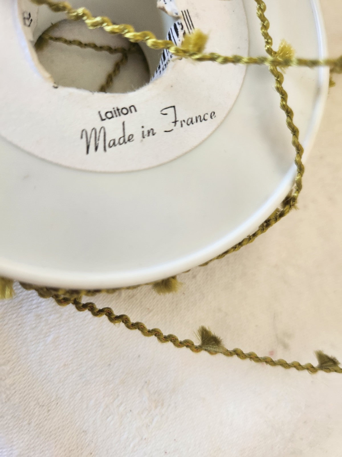 Galon made in France vert lacet pompons fil métal 5 métres hyper fin A3