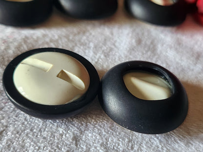 Lot 6 gros boutons vintage noir creme jolis 2,7 cm ref  3867