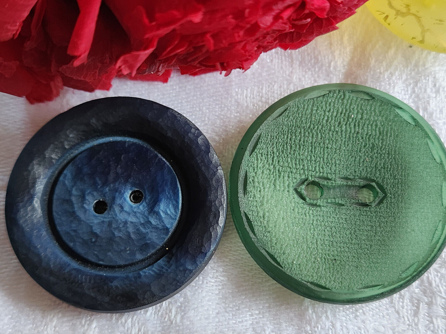 Duo gros boutons vintage vert bleu XXL  3,8 et 3,7 cm ref 5831
