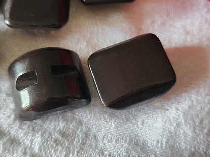 Lot 6 boutons vintage marron à pied  1,7 sur 1,9 cm à pied rectangle ref 6042
