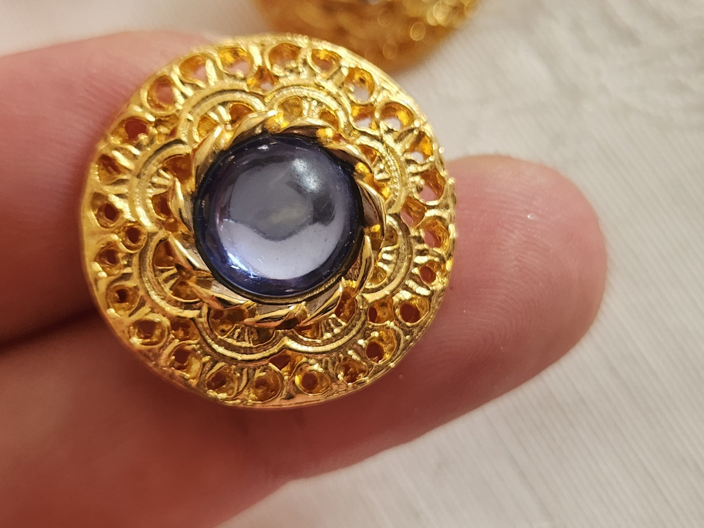 Lot 6 boutons vintage en métal doré volume coeur strass bleu 2,3 cm ref 6336
