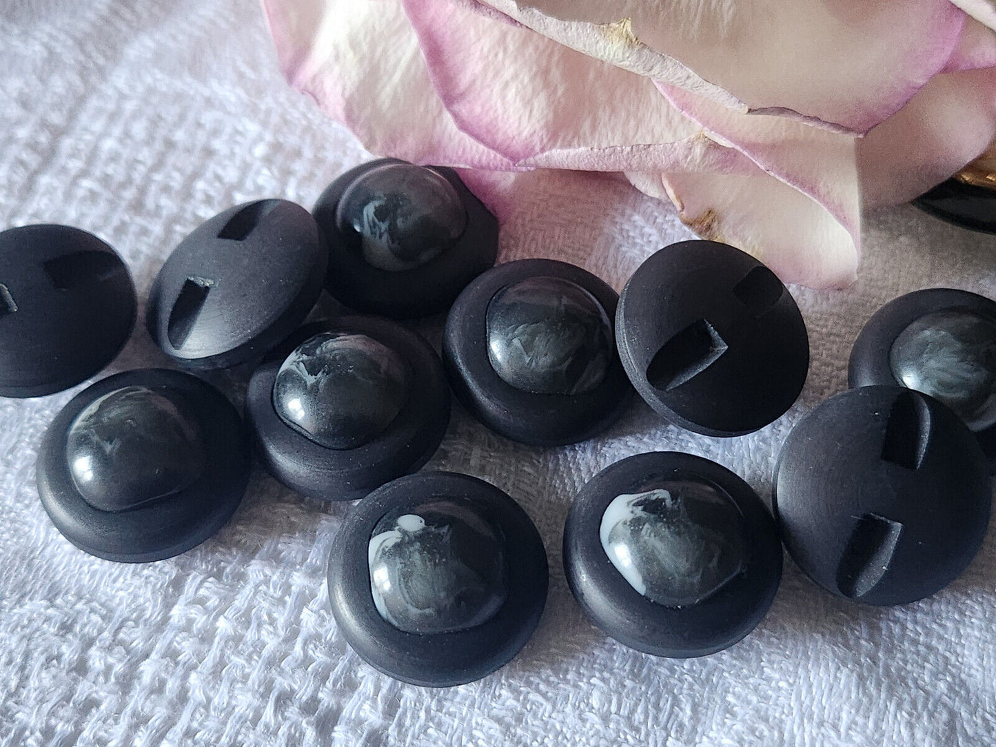 Lot 6  boutons vintage gris mat coeur marbré 1,7 cm ref 854