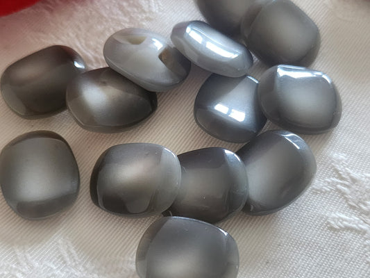 Lot 12 boutons vintage rectangle gris pied 1,4 sur 1,7 cm ref 6243