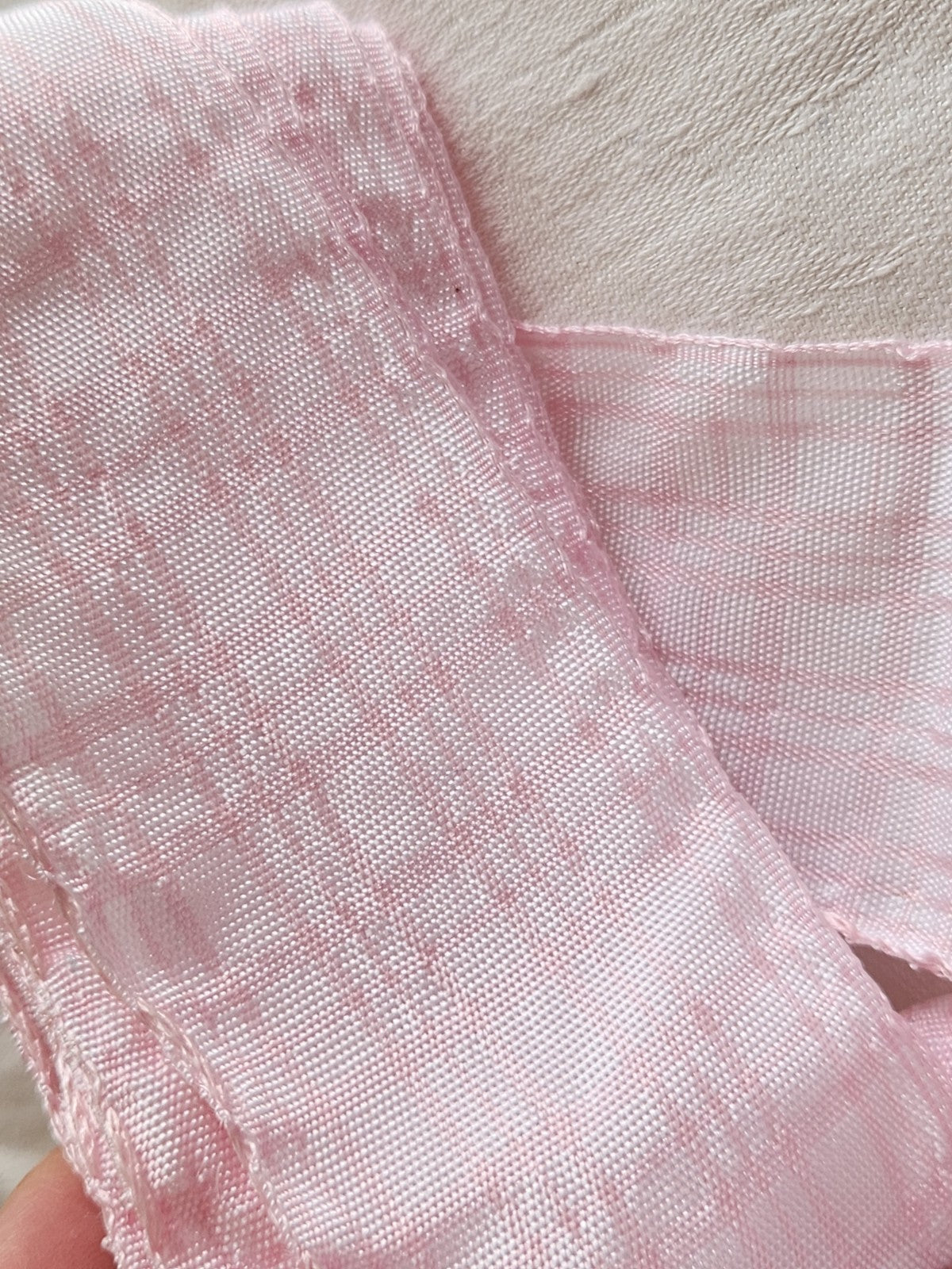 Ancien large ruban rose blanc  large 2 mètres 20 sur 5 cm T8