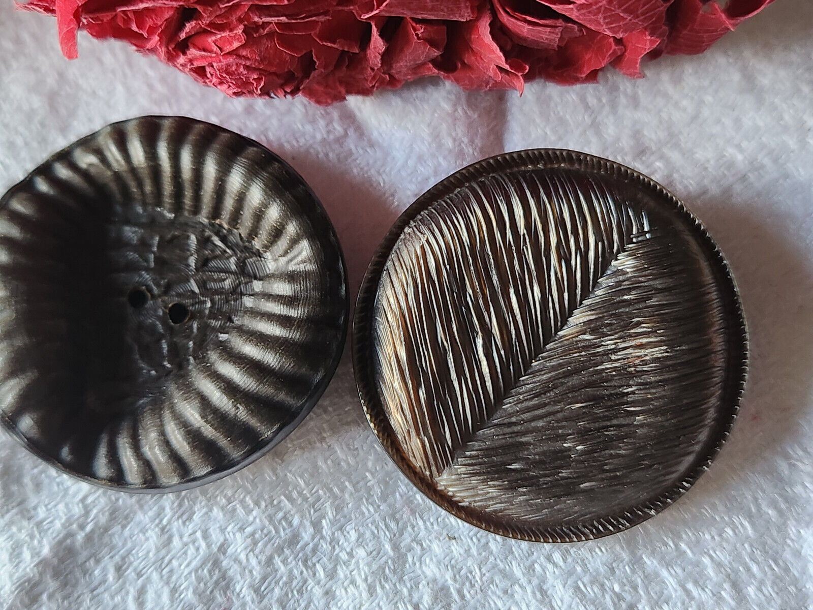 Duo gros boutons vintage marron texturé 3,5 cm manteaux veste ref 440