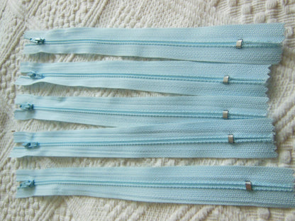 Lot  5 fermeture éclair 20 cm bleu clair  non séparable A65  creation pochette