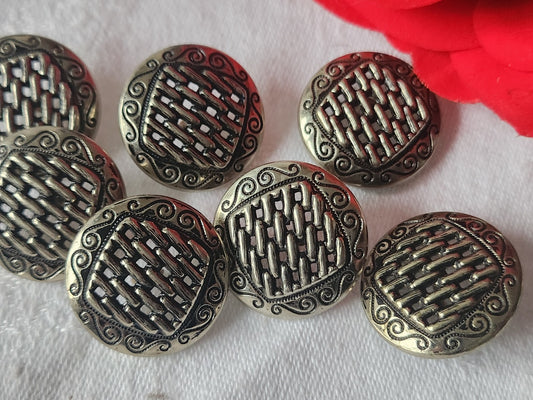 Lot 7  gros boutons vintage métal argenté travaillé pied ajouré  2,3 cm ref 1234