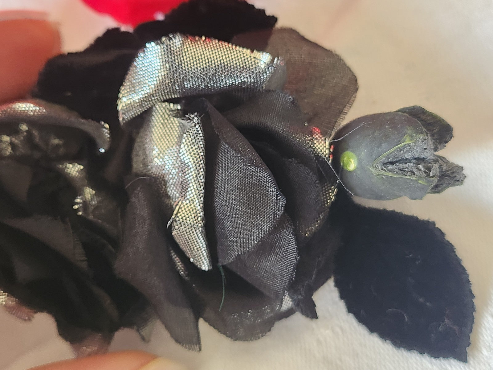 Lot deux fleurs ancienne  sur broche chapeau  13,5 cm T0-10