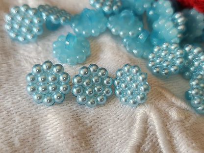 Lot 34 mini boutons vintage satiné bleu texturé 1 cm pied ref 2979