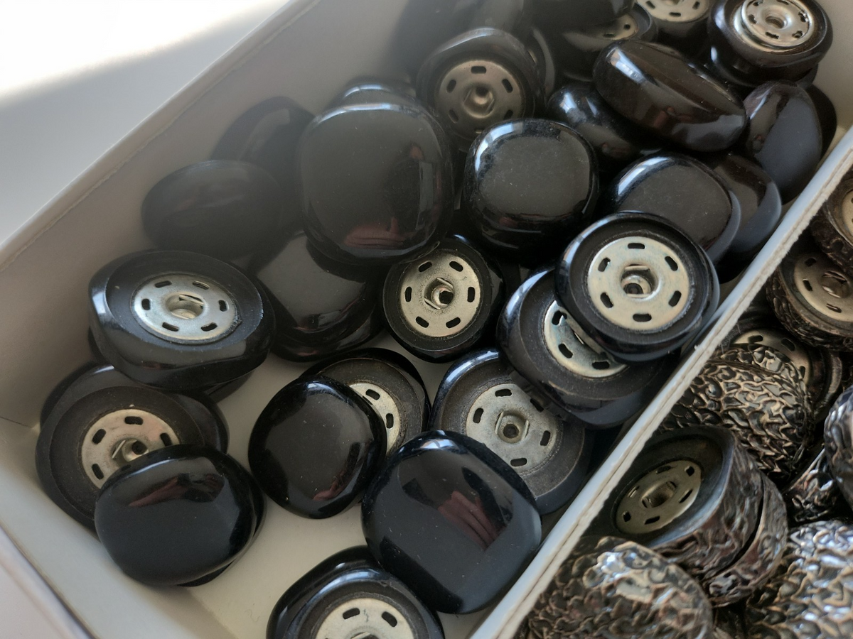 Gros lot cache boutons pressions vintage mercerie