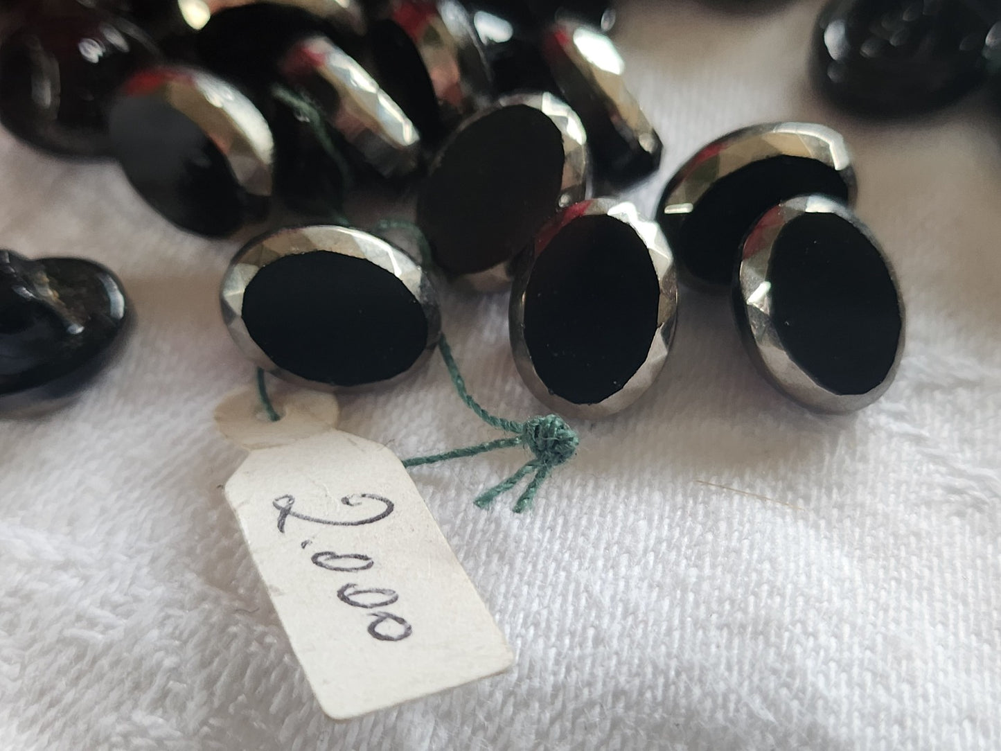 Lot 10 boutons en verre noir argenté vintage ovale mini  0,8 sur 1,1 cm ref 2546