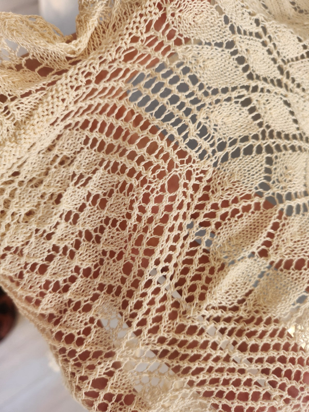 Grand napperon ancien crochet fin beige 38 cm sur 75 cm B7 main