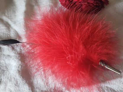 Bouquet plumes rouge montée sur broche modiste chapeau vintage T0-57