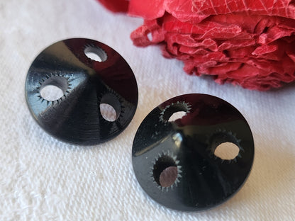 Duo boutons anciens un noir un bleu foncé  ajouré pied laiton dome 1,8 cm G15T