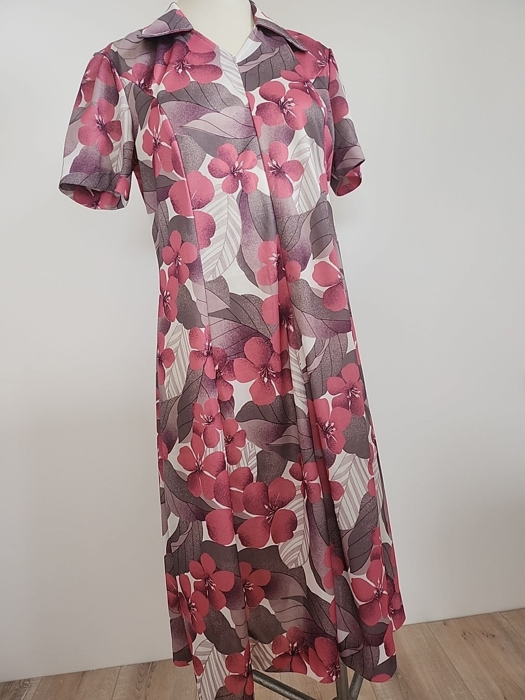 Pur vintage robe ancienne grosse fleur rose grise très légère 40 ? ref portant