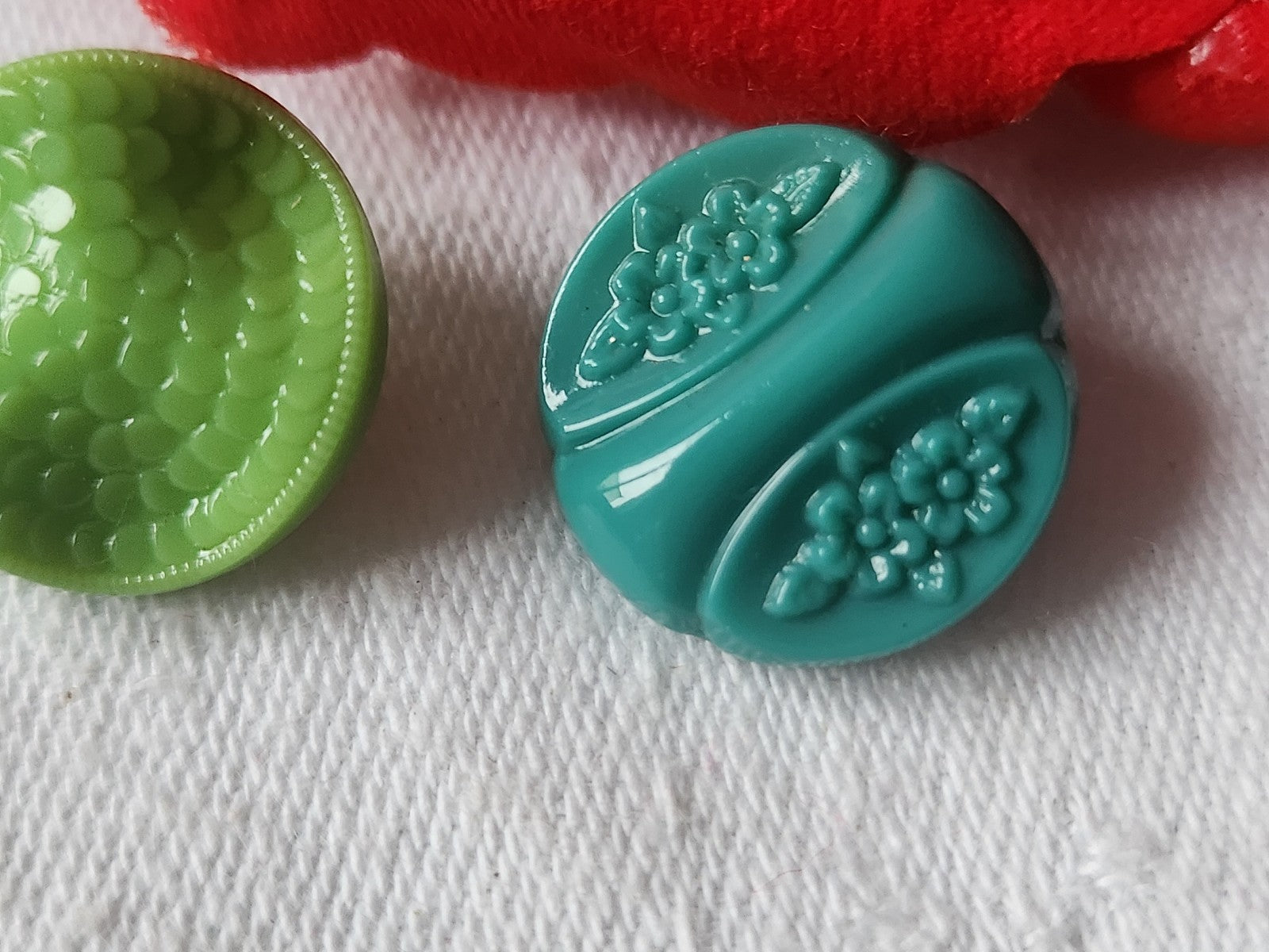 Duo boutons anciens en verre  motif vert vintage 1,8 cm D9H