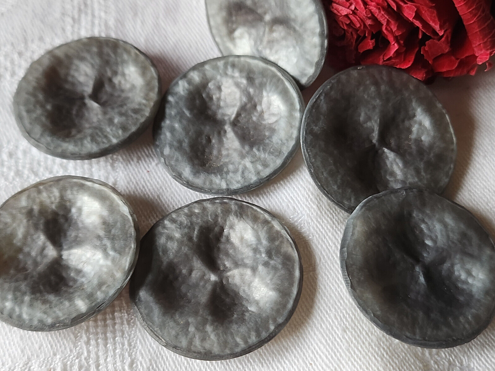 Lot 6 gros boutons vintage gris effet martelé  pied 3,3 cm manteaux ref 864