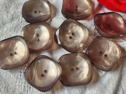 Lot 9  gros boutons vintage nacrés panaché 2,5 marron ref 5489