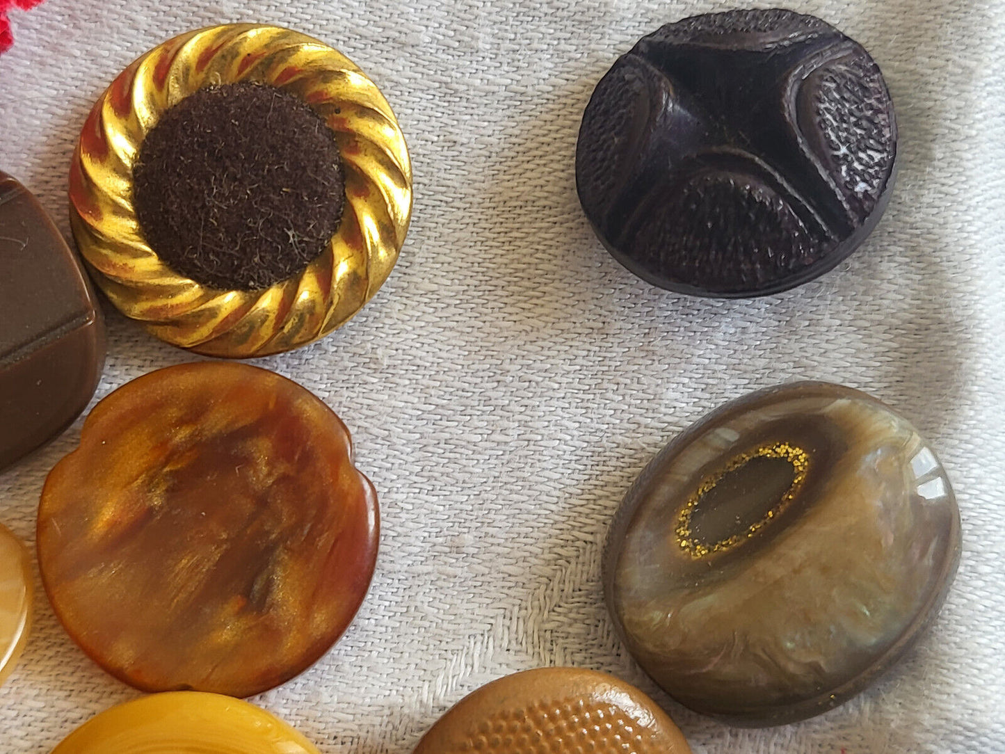 Lot 12 jolis boutons vintage  panache marron à pied 1,9 à 2,3 cm ref 3538