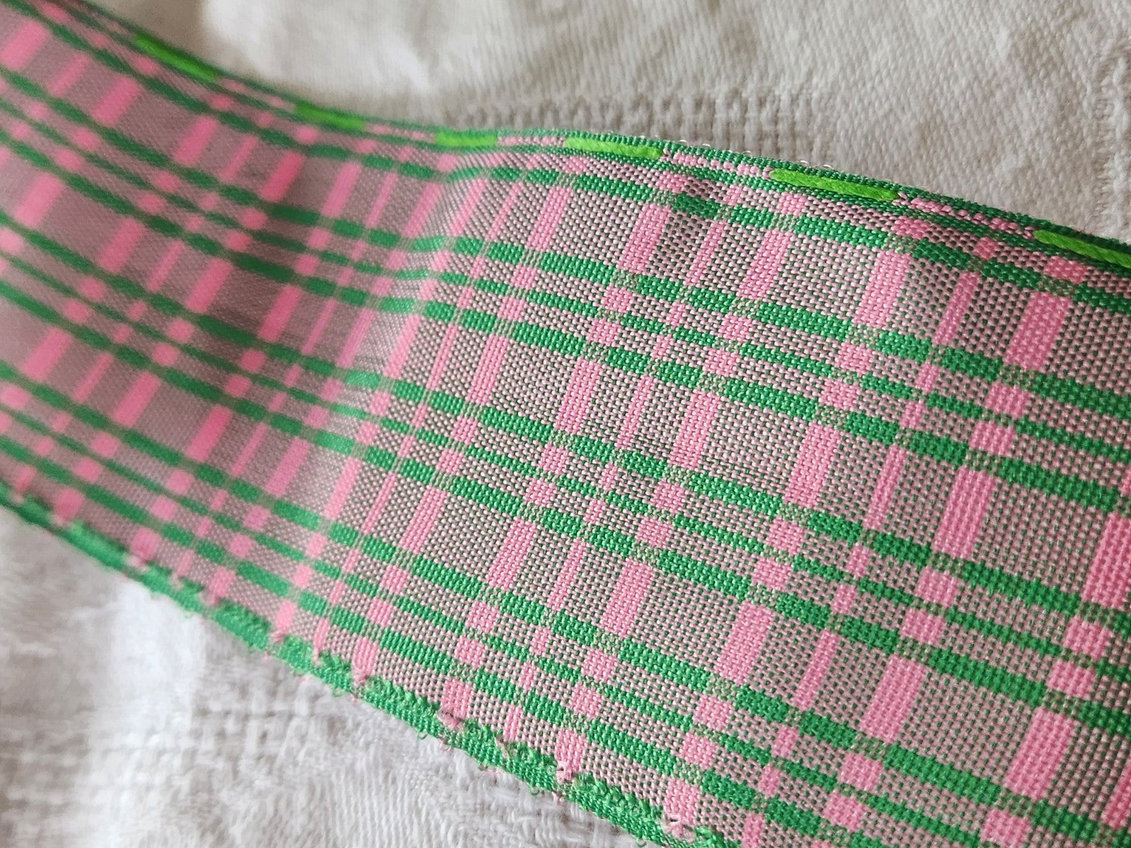 Ancien large ruban rose vert large 2 mètres sur 5,2  cm A5