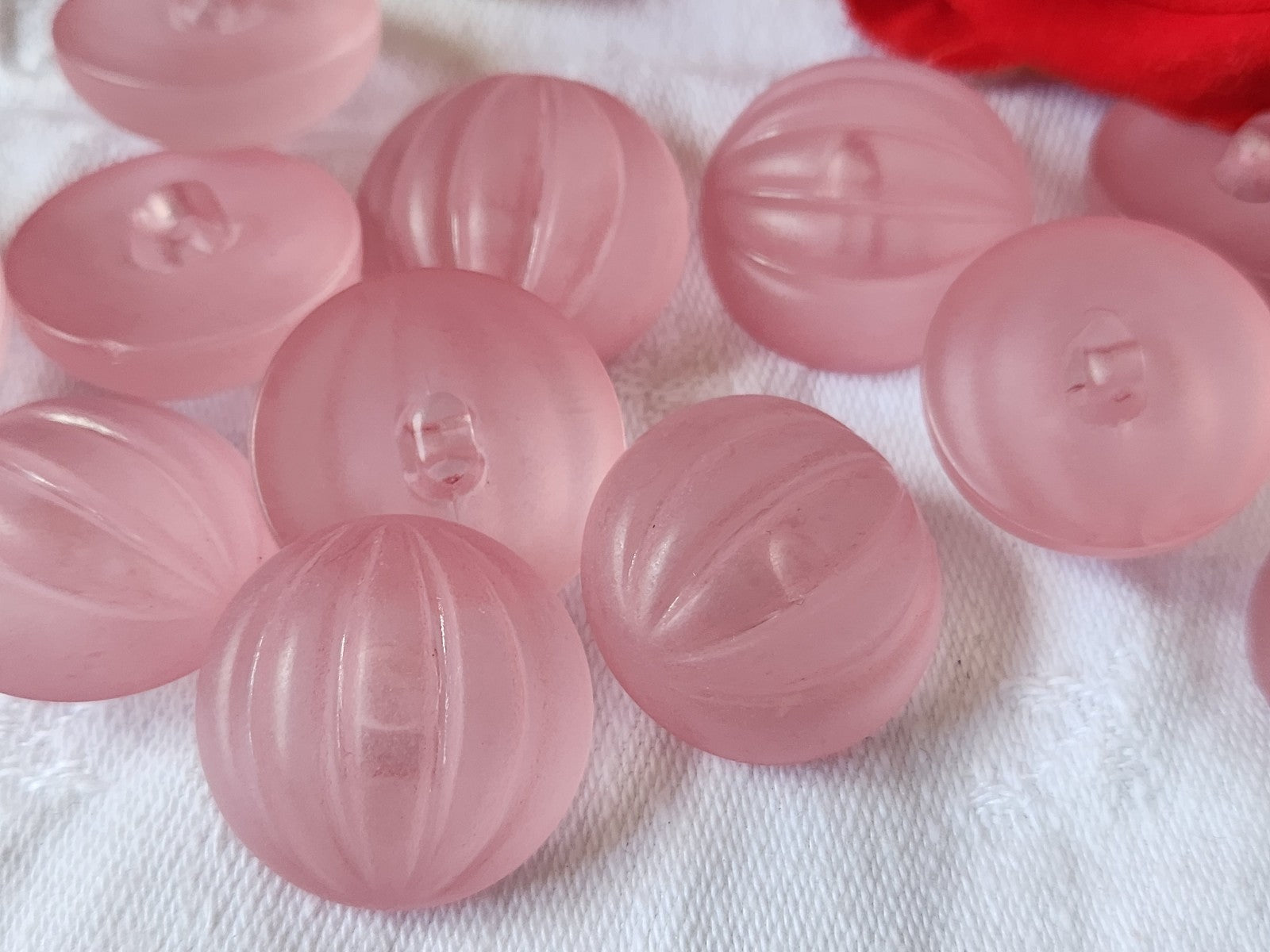 Lot 6 gros boutons vintage rose bord mat bombé pied 2,3 cm ref 2052