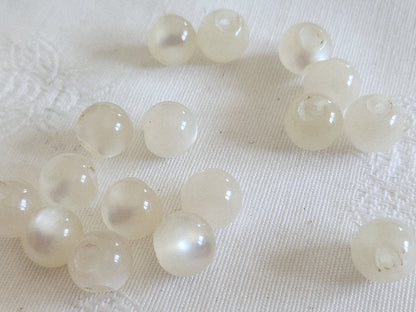 Lot 15 boutons vintage boule blanc rose mini 0,9 cm ref 6188