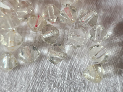 Lot 24 perles en verre anciennes forme toupie lisse transparente  ref 33553