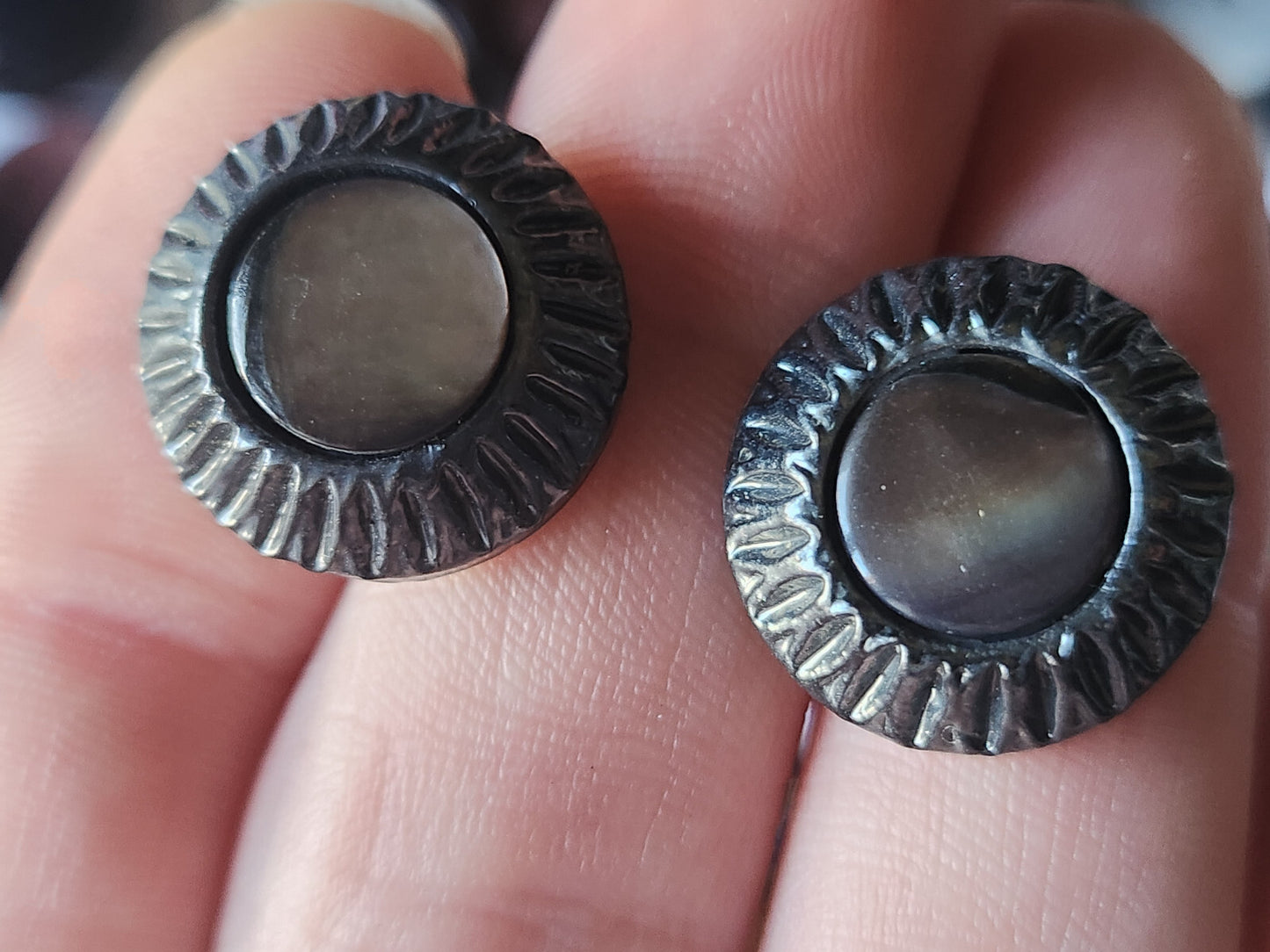 Collection duo  boutons vintage coeur en nacre  pied 1,8 cm G7F
