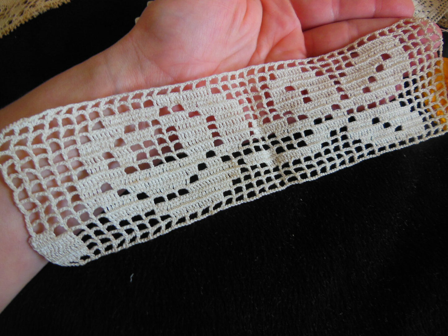 Dentelle ancienne grande application crochet fleur 22 cm sur 6,5 cm T1-27