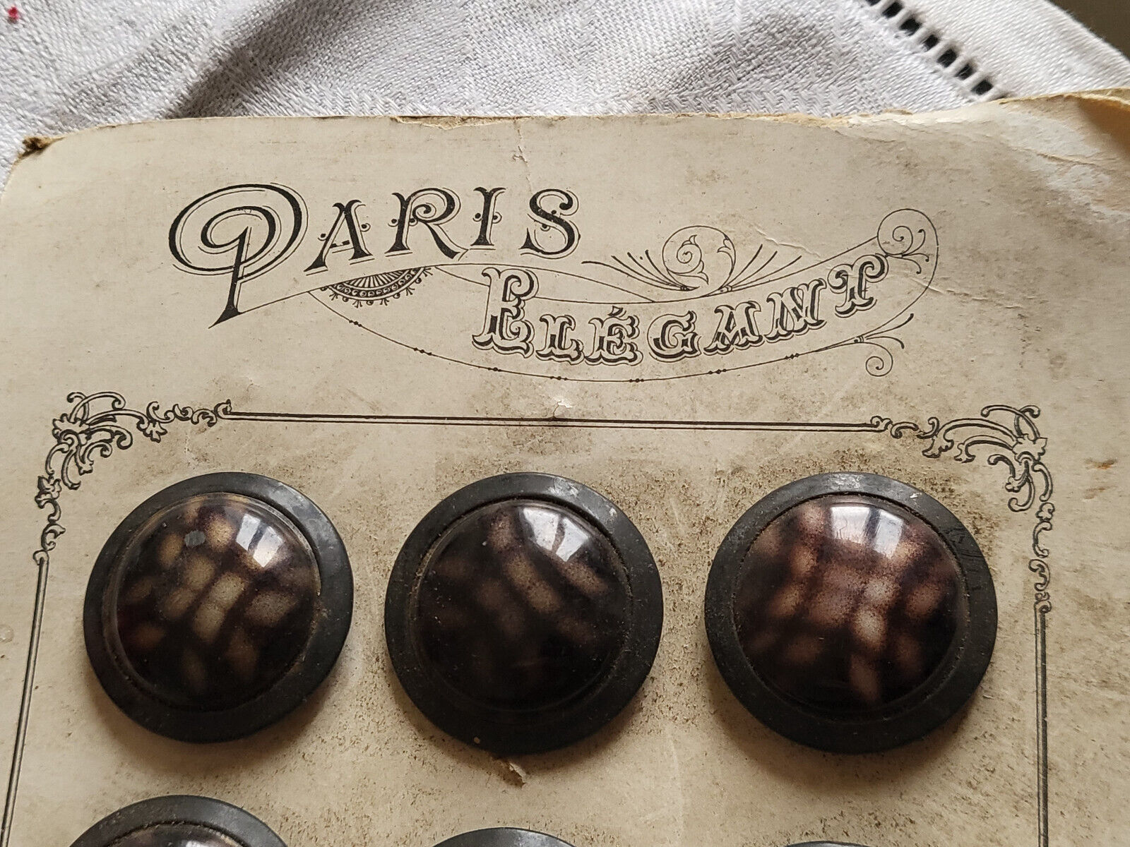 Lot 12  anciens gros boutons en celluloïd  violet métal 3,1 cm plaque T18