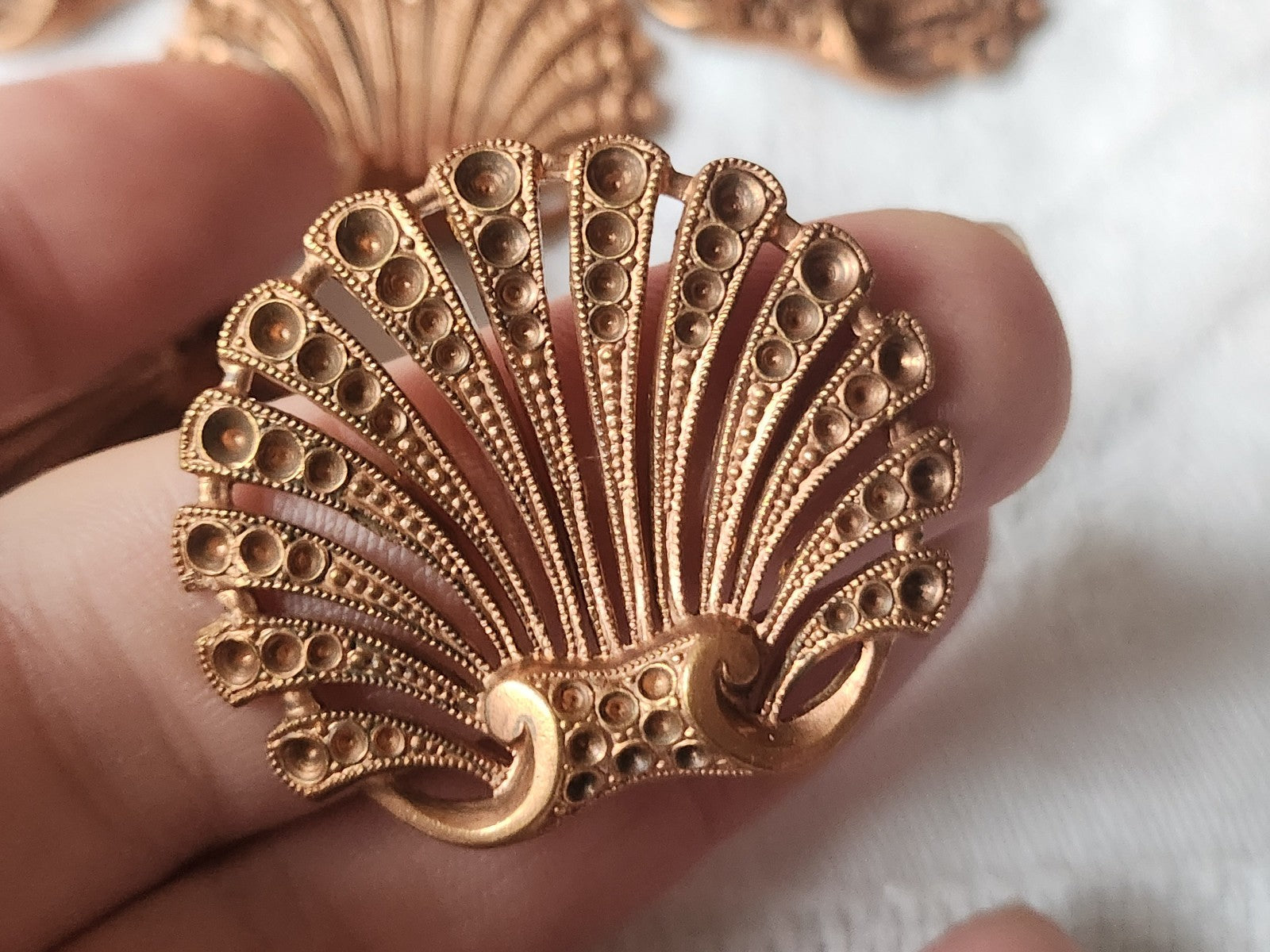 Lot 5 anciens ornement en cuivre année 50 création bijoux restauration ref 3404
