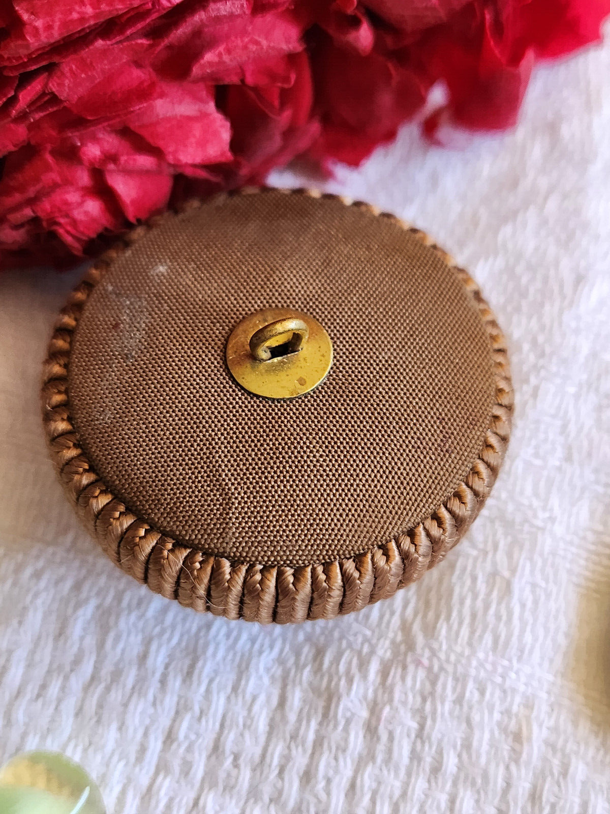 Gros bouton ancien en  passementerie marron superbe finition 3,1 cm ref 3837