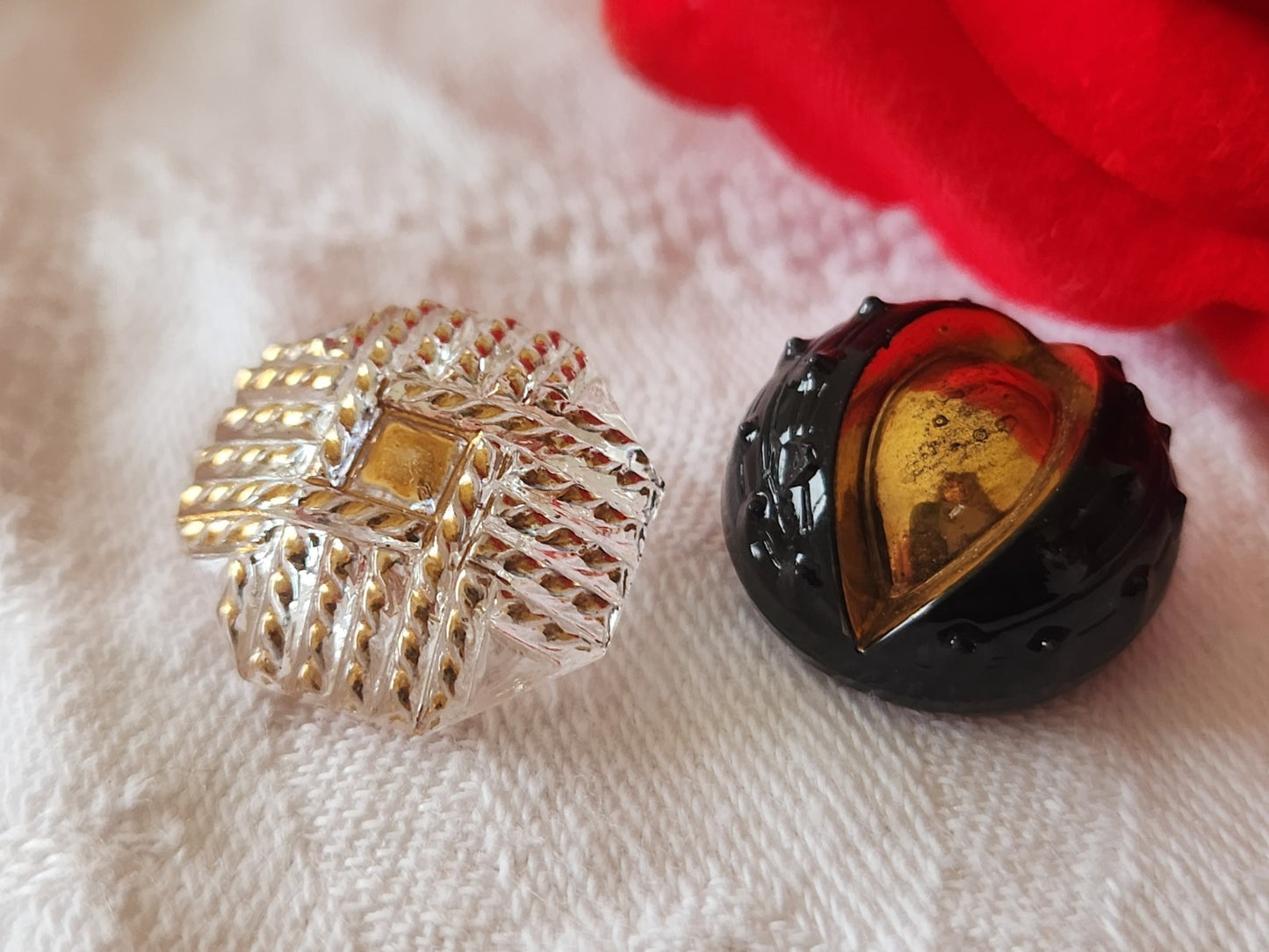 Duo boutons en verre ancien doré originaux 1,7 cm G2M