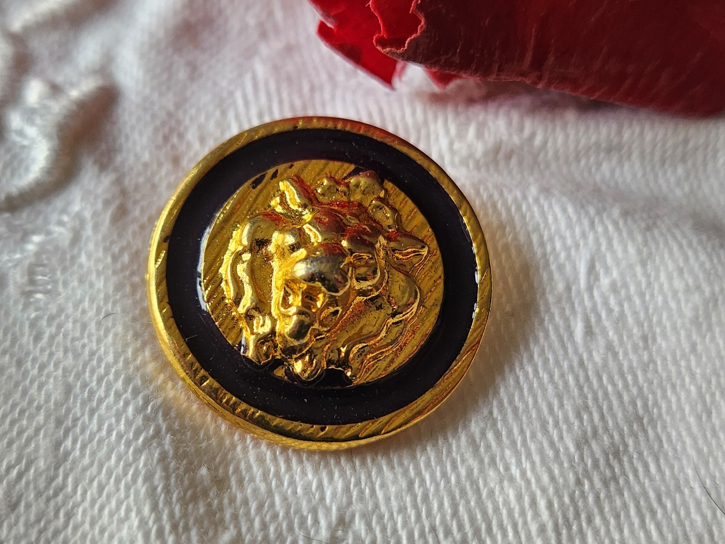 Bouton vintage tete de lion en métal pied versace ? bleu  2,2 cm G13J