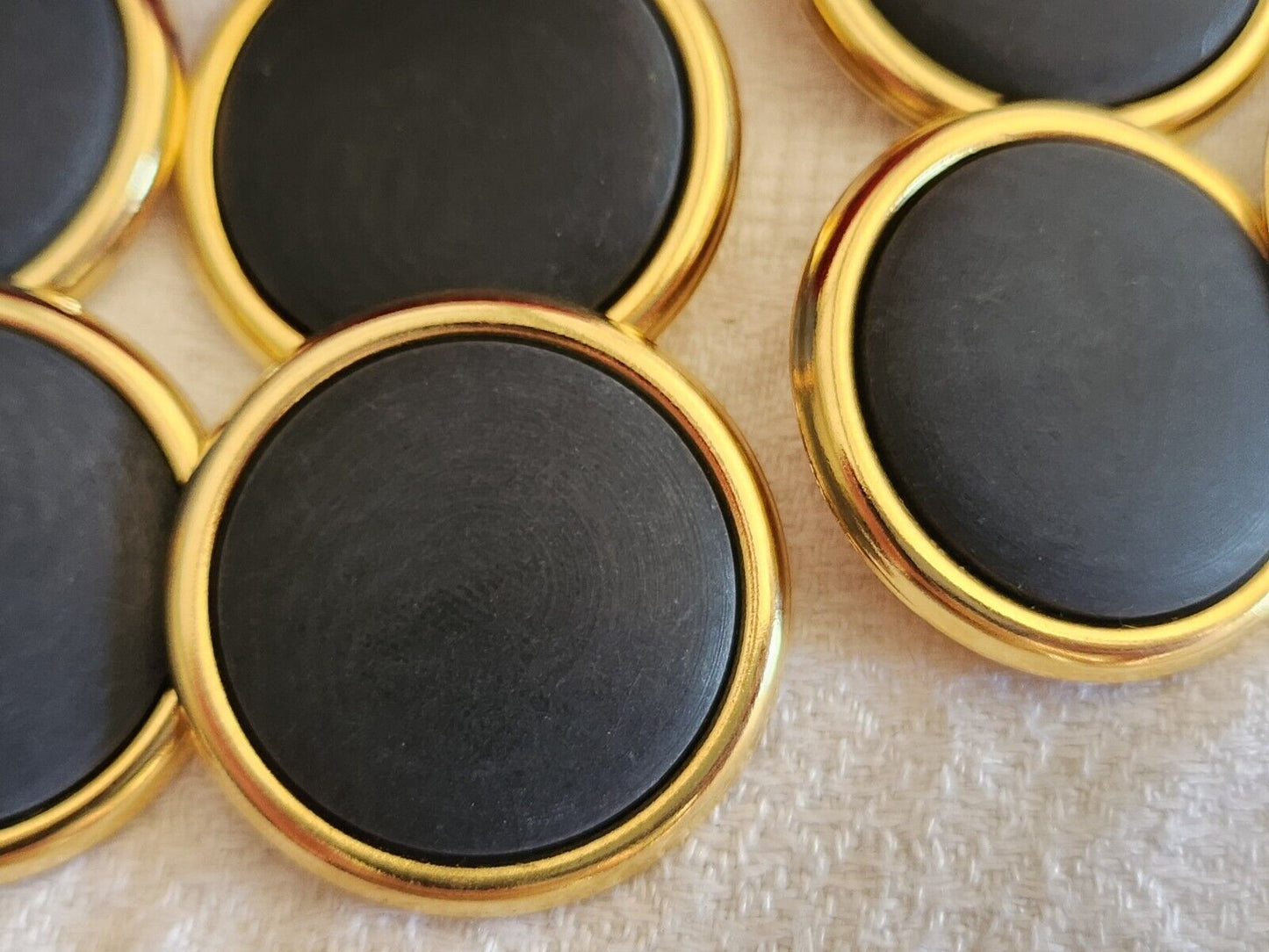 Lot 6 trés gros  boutons vintage en métal cœur bleu mat 3,1 cm pied ref 3085