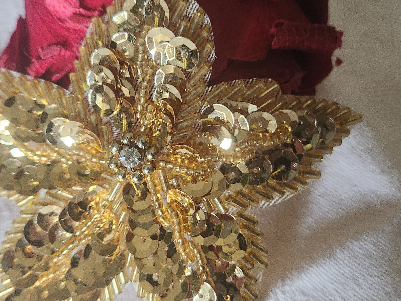 broderie perlé or vintage  ornement application sequin  9,3 cm T1-9