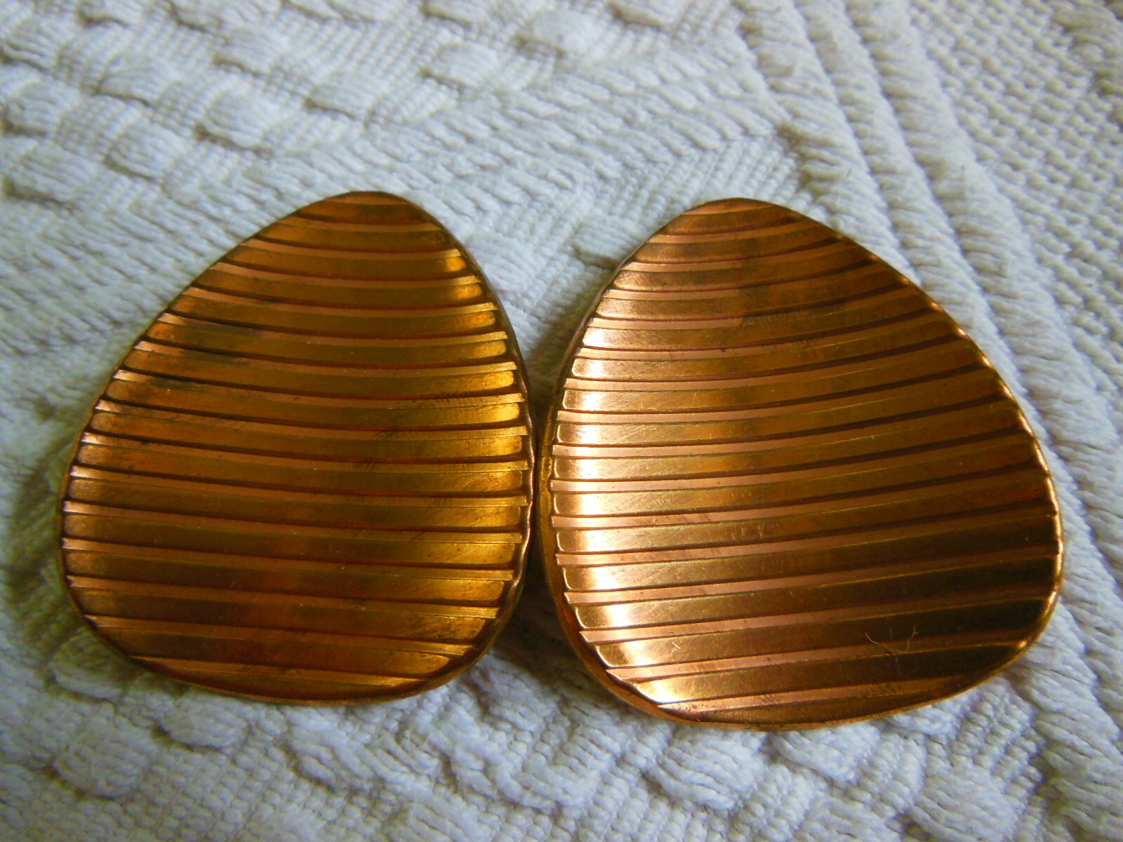 Duo ornements anciens en métal  style pendant médaillé année 50 création