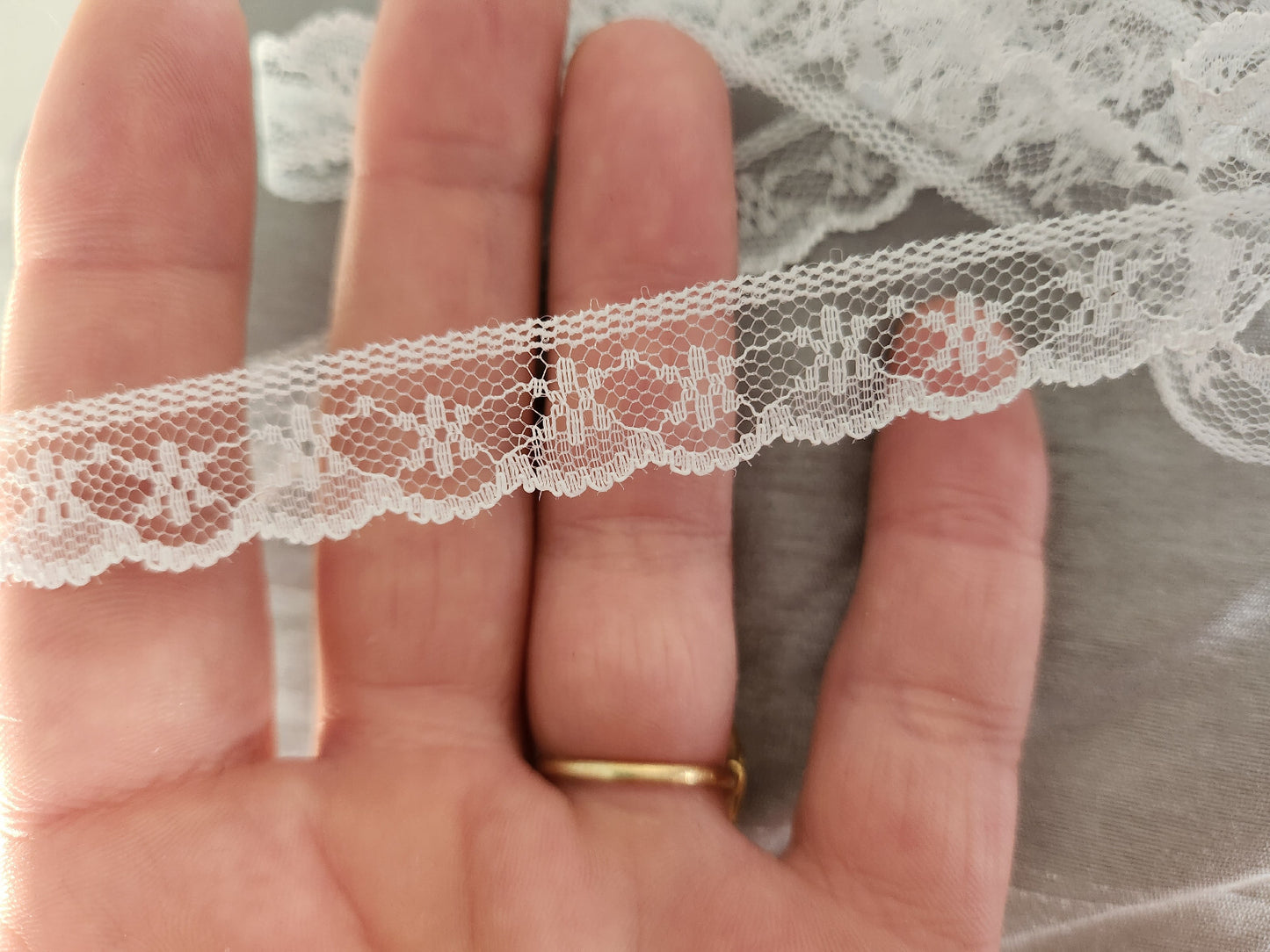 Dentelle vintage mécanique 6 mètres / 1,5 cm A2