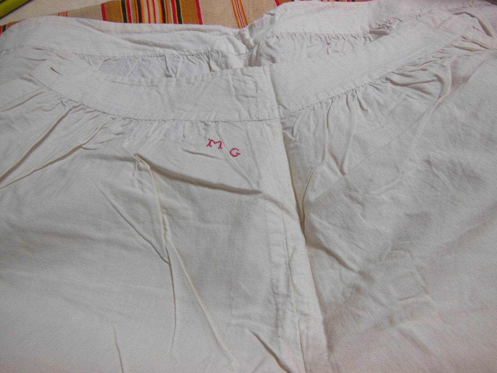 Ancienne culotte fendue panty monogramme MG à nettoyer  ou détourner   B1