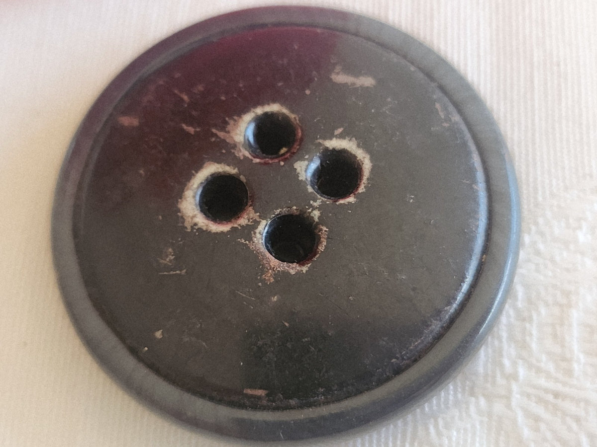 Gros bouton ancien celluloïd   trous travaillé 4 cm 40 mm collection ref 6265