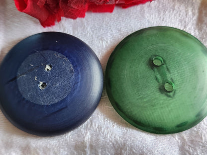 Duo gros boutons vintage vert bleu XXL  3,8 et 3,7 cm ref 5831