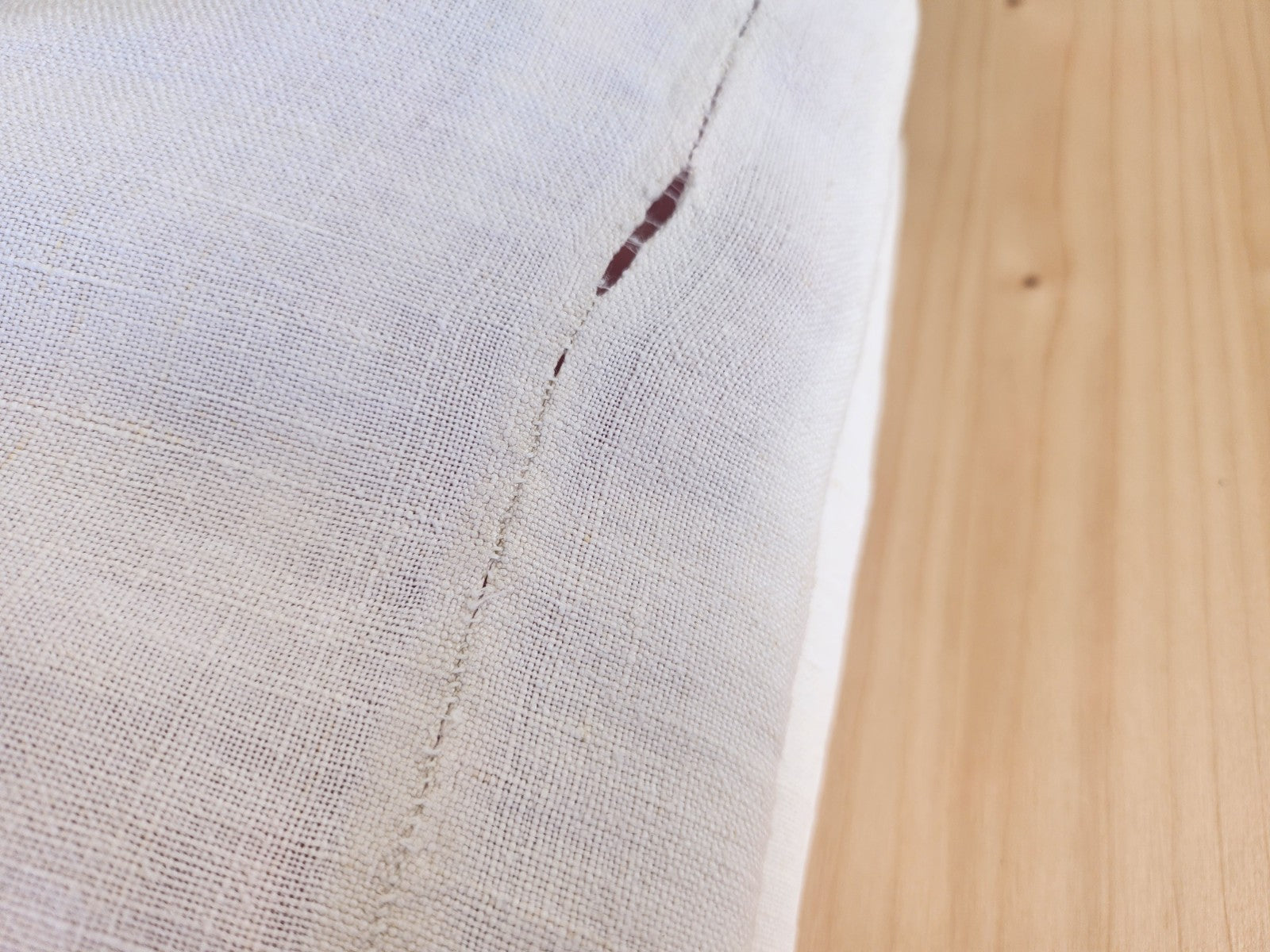 Ancien drap  monogramme AD épais en deux lés  185 cm sur 280 cm B7
