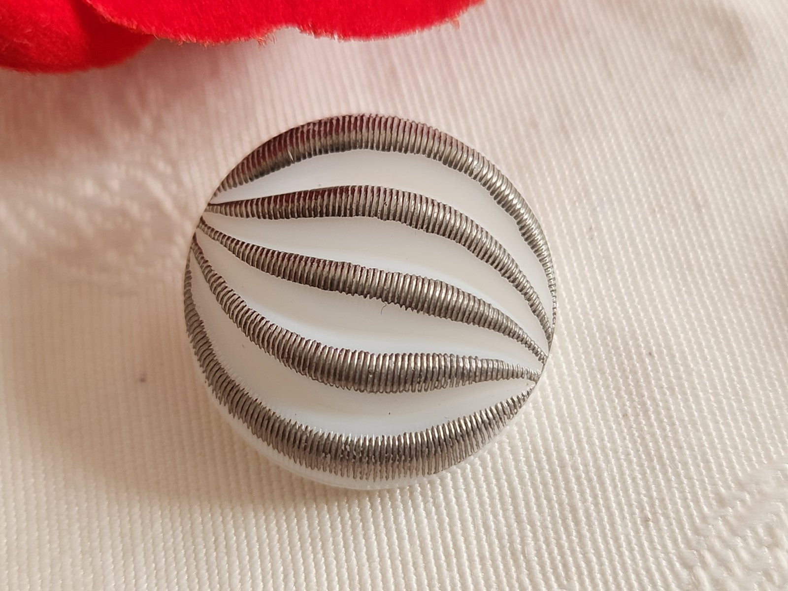Gros bouton ancien en verre vintage blanc argent 2,2 cm ou 22 mm G7I
