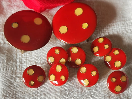 Rare Boucle de ceinture ancienne avec ses 8 boutons assortis rouge  T1