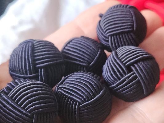 Lot 6 boutons anciens  passementerie bleu boule grelot 2,4 cm ref 5605