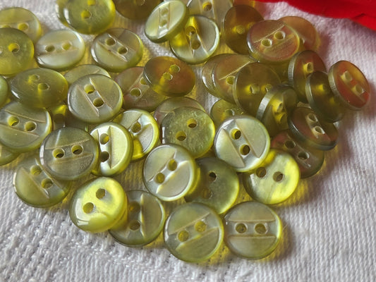 Lot 25 mini  boutons vintage vert nacré trous 1 cm ref 5103