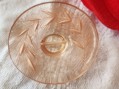 Gros bouton ancien lucite plexis épis de blé à pied  4 cm rose ref 3941
