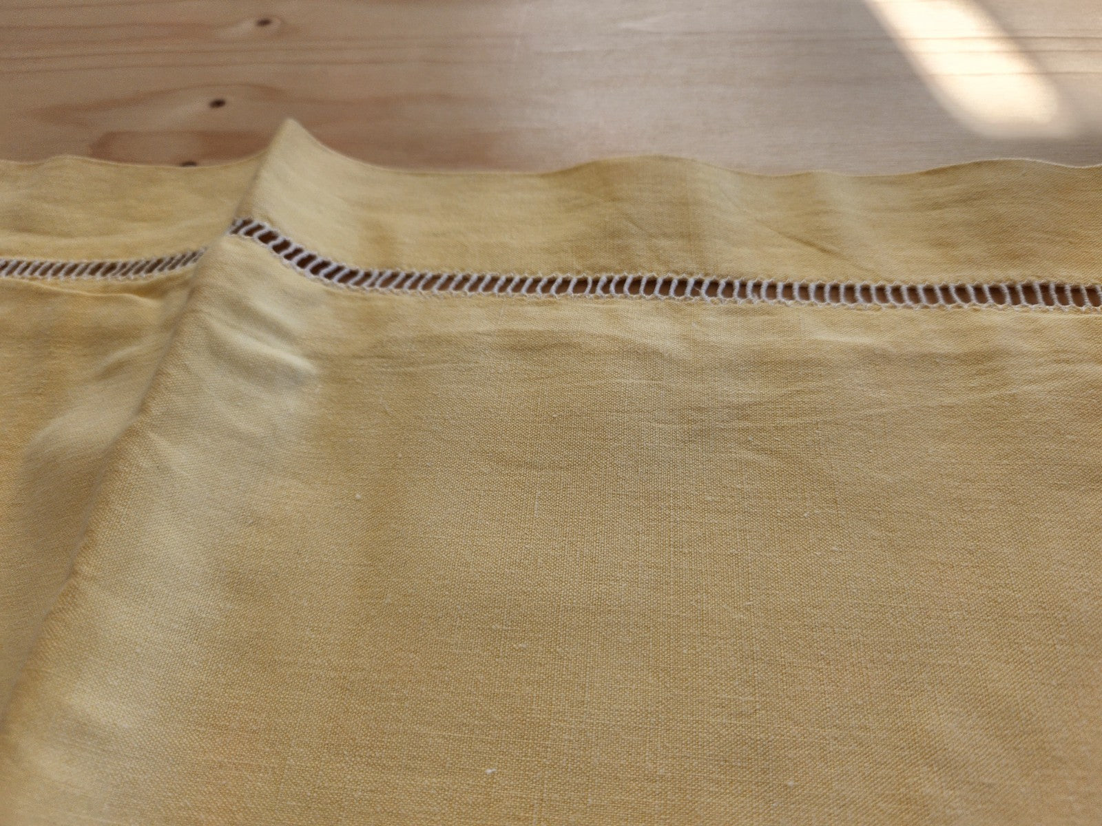 Lot deux anciennes taies d'oreillers monogramme HK jaune paire superbes B6