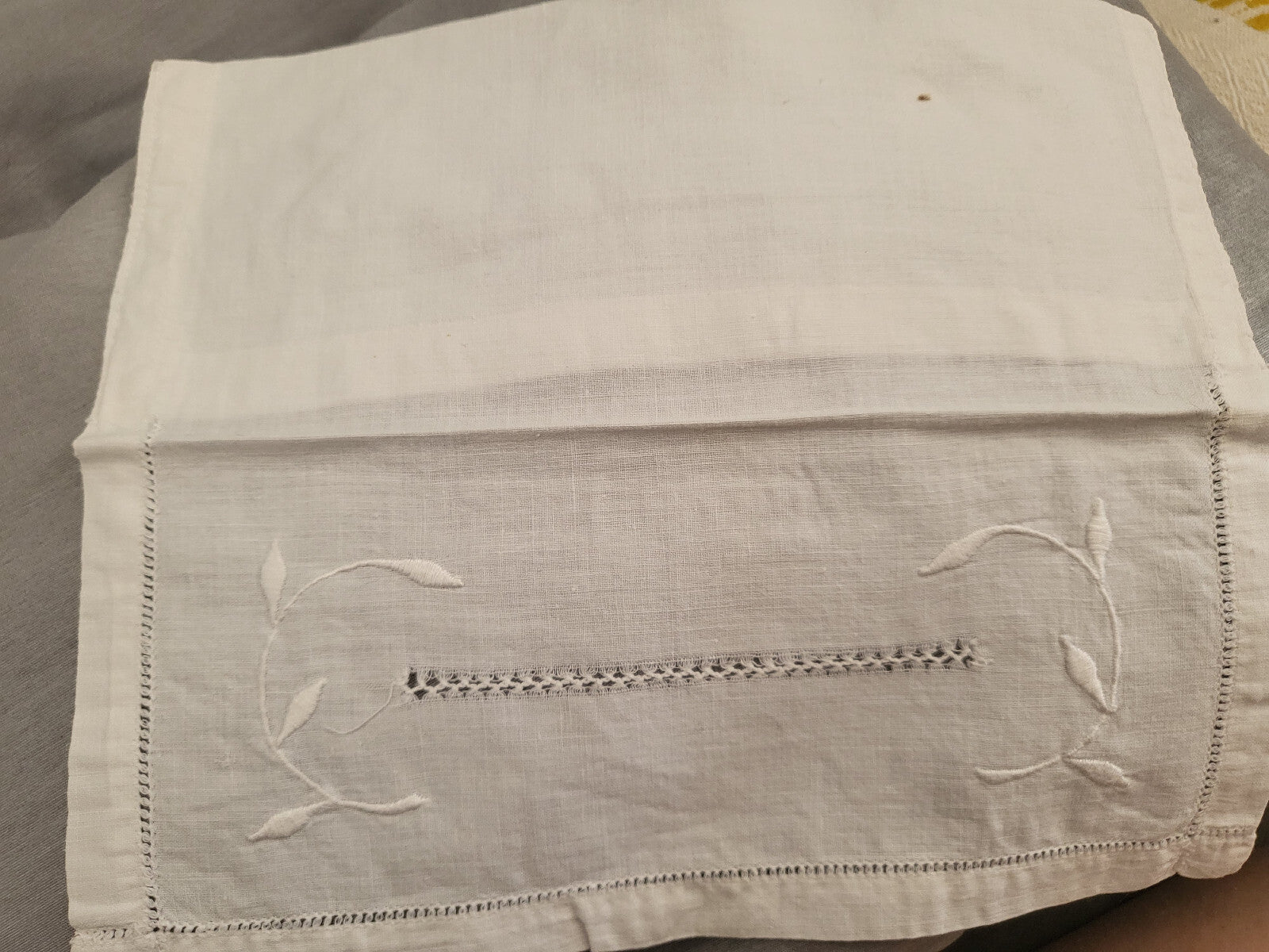 Duo portes serviettes anciens  pochette brodée fil tiré B6